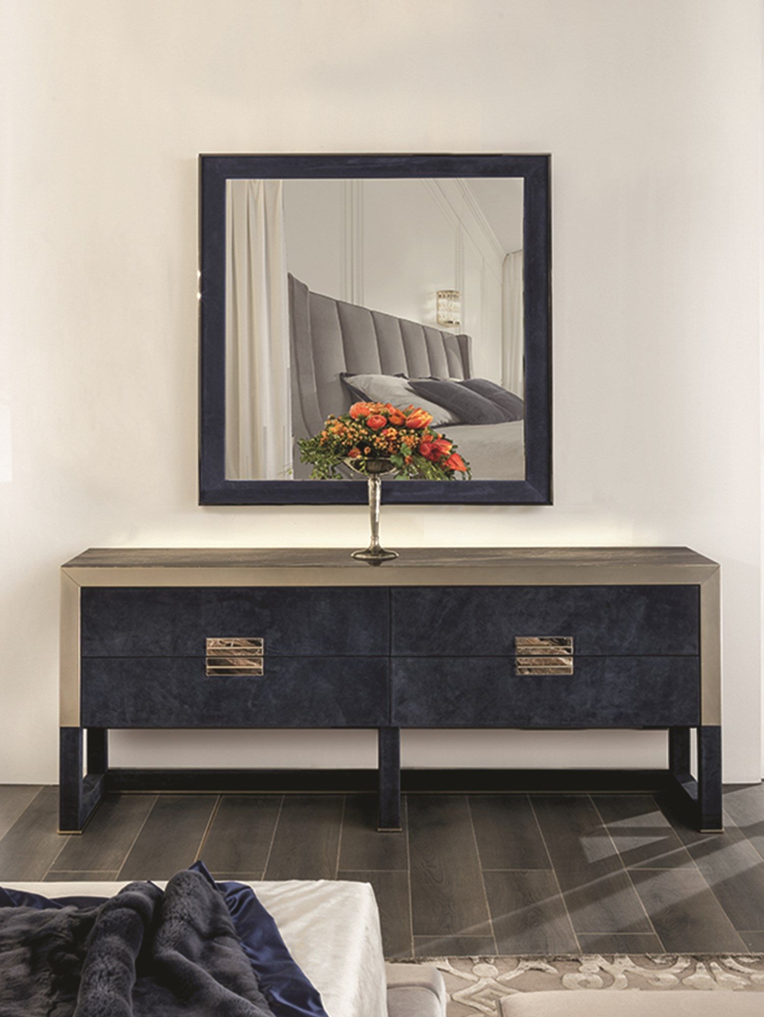 Квадратное настенное зеркало с рамкой Longhi Loveluxe ARCH-00136362 - Вид №3