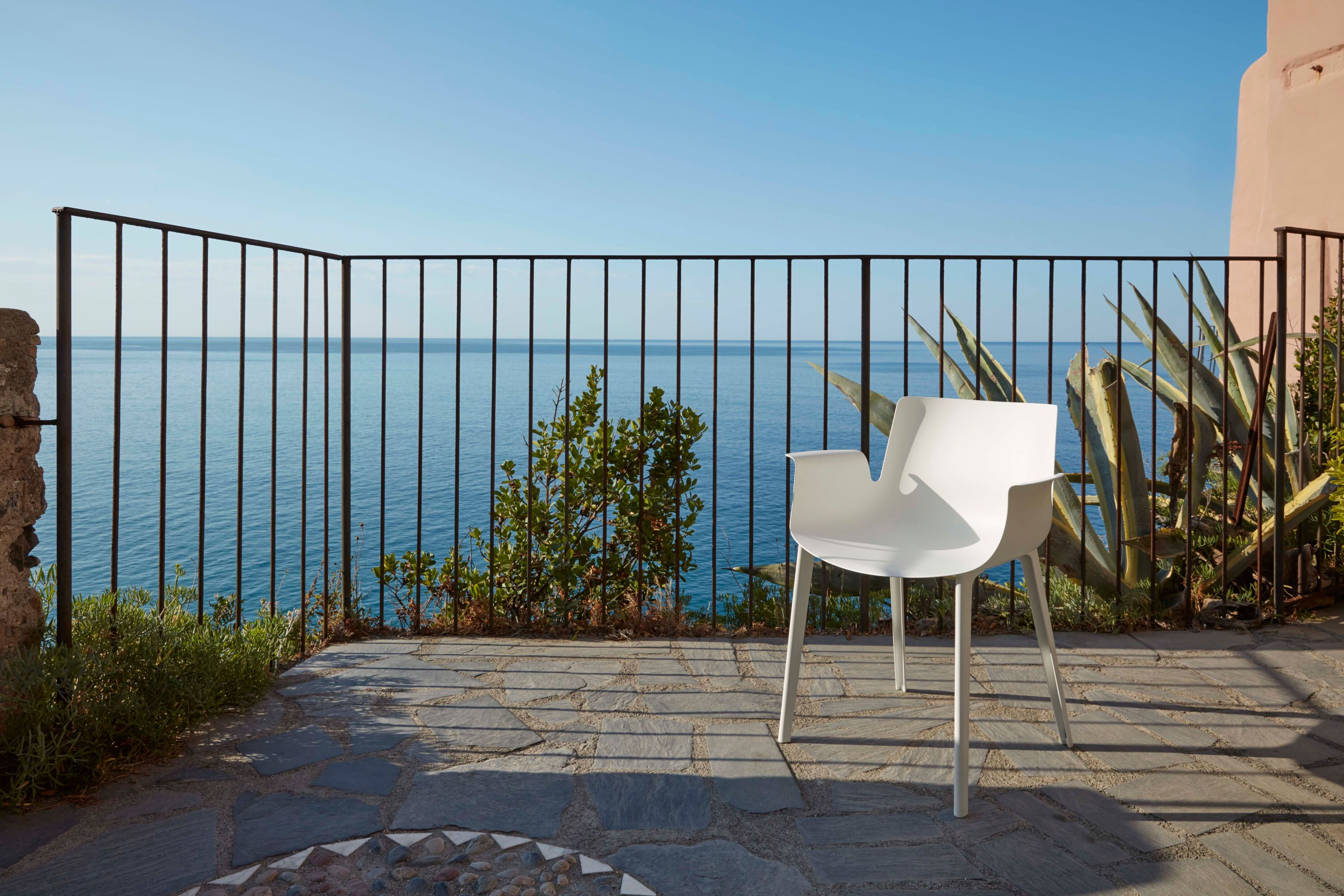 Полимерное кресло с подлокотниками Kartell PIUMA ARCH-00063016 - Вид №18