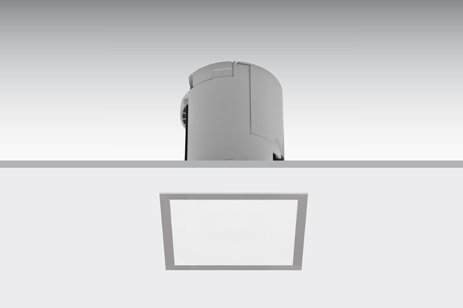 DST-53 Lens flush-mounted square Daisalux Светильники аварийные Серебристо-Серый 
