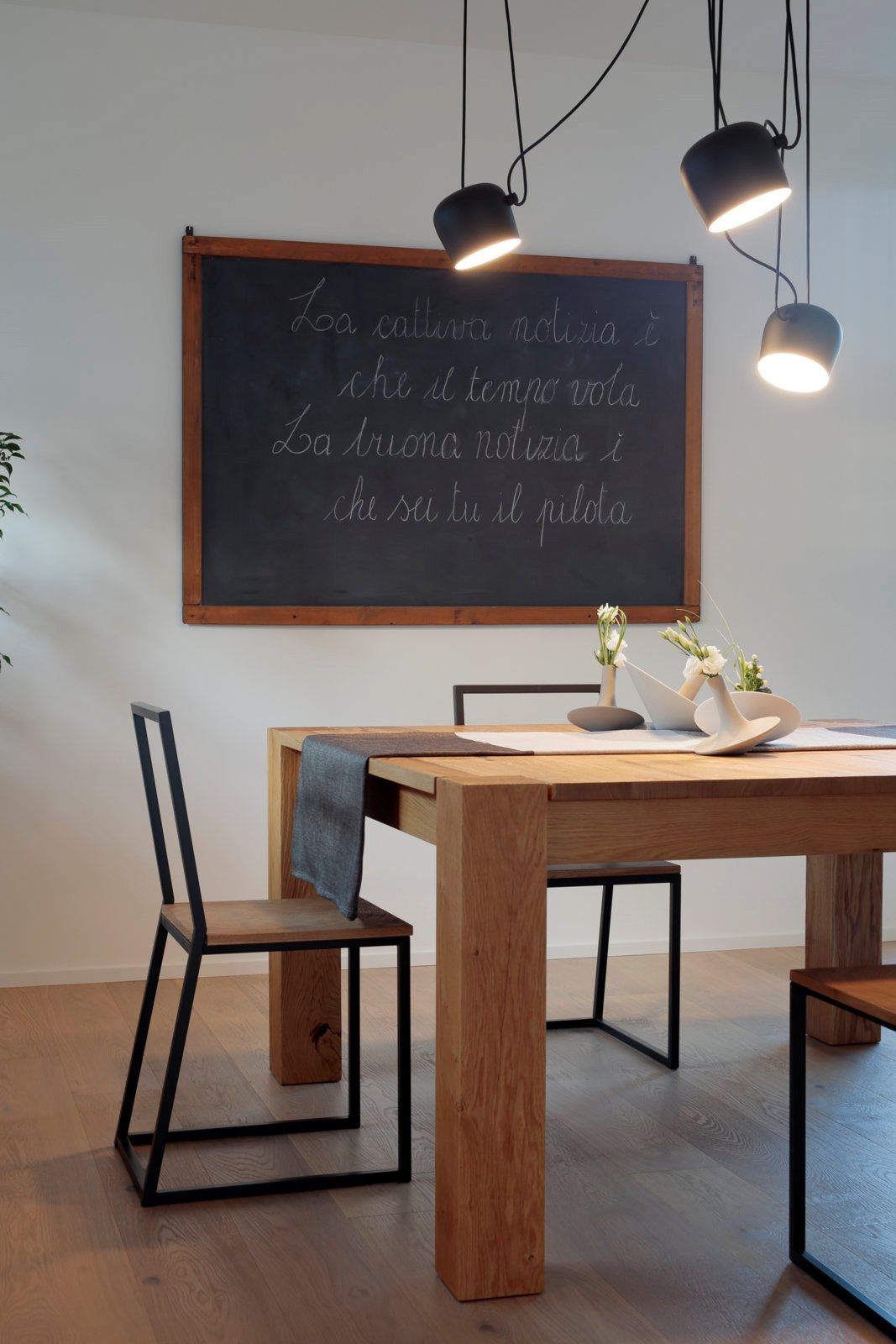 Железный стул с дубовым сиденьем Deodara Raw ARCH-00116719 - Вид №4