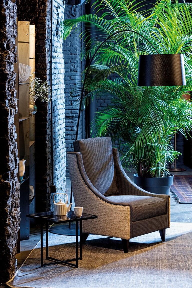 Tirolo Кресло из ткани с подлокотниками с высокой спинкой Victoria 019 p - Вид №1