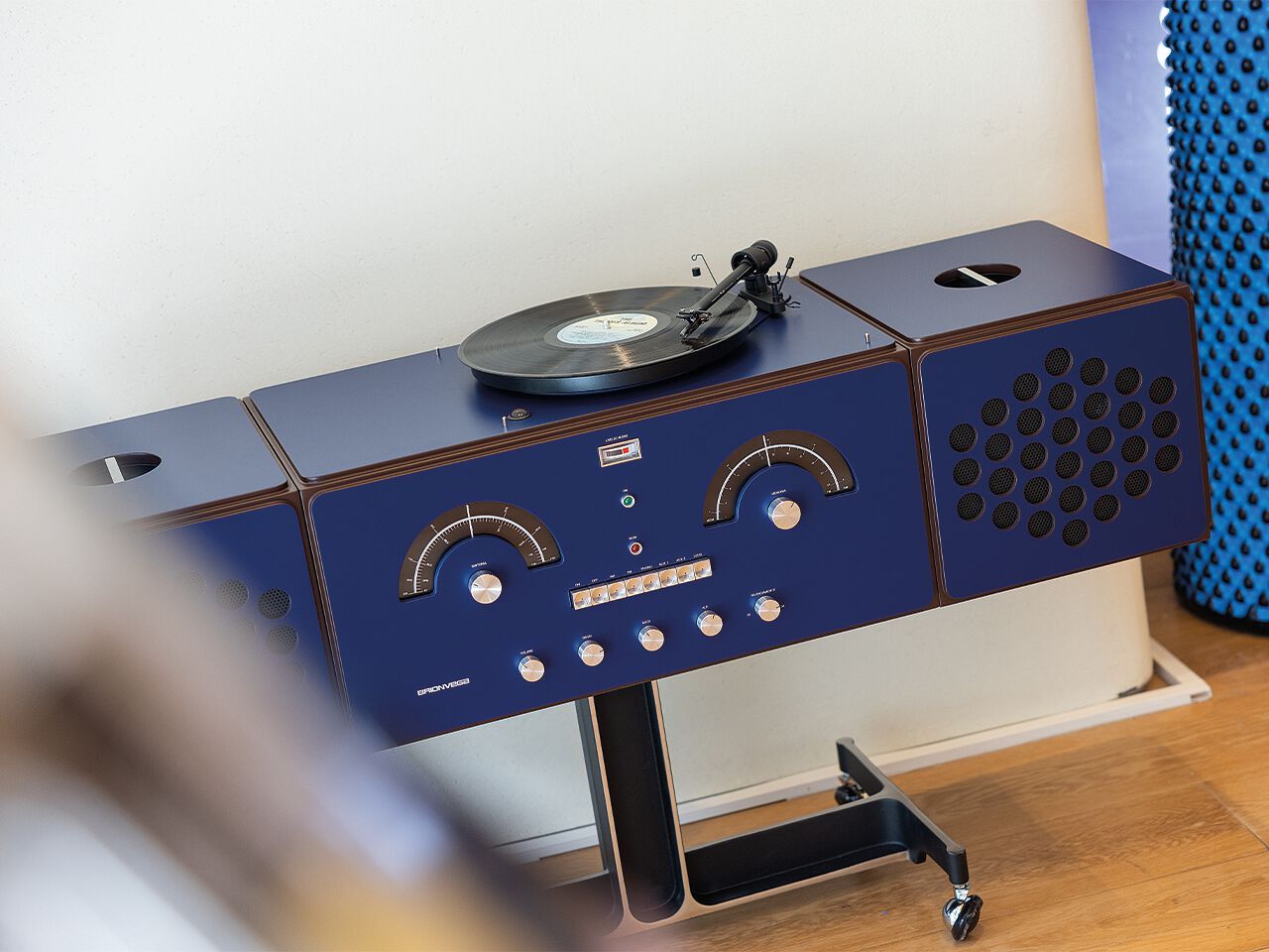 AM/FM-радио и проигрыватель с усилителем Brionvega RADIOFONOGRAFO RR226 ARCH-00080672 - Вид №15