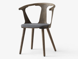 Деревянный стул с мягким сиденьем