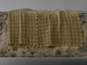 Клетчатая ткань плед