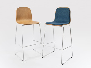 Барный табурет с подставкой для ног