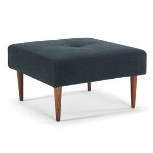 Пуф Recast с ножками из темного дерева и черной рамой, тёмно-синий