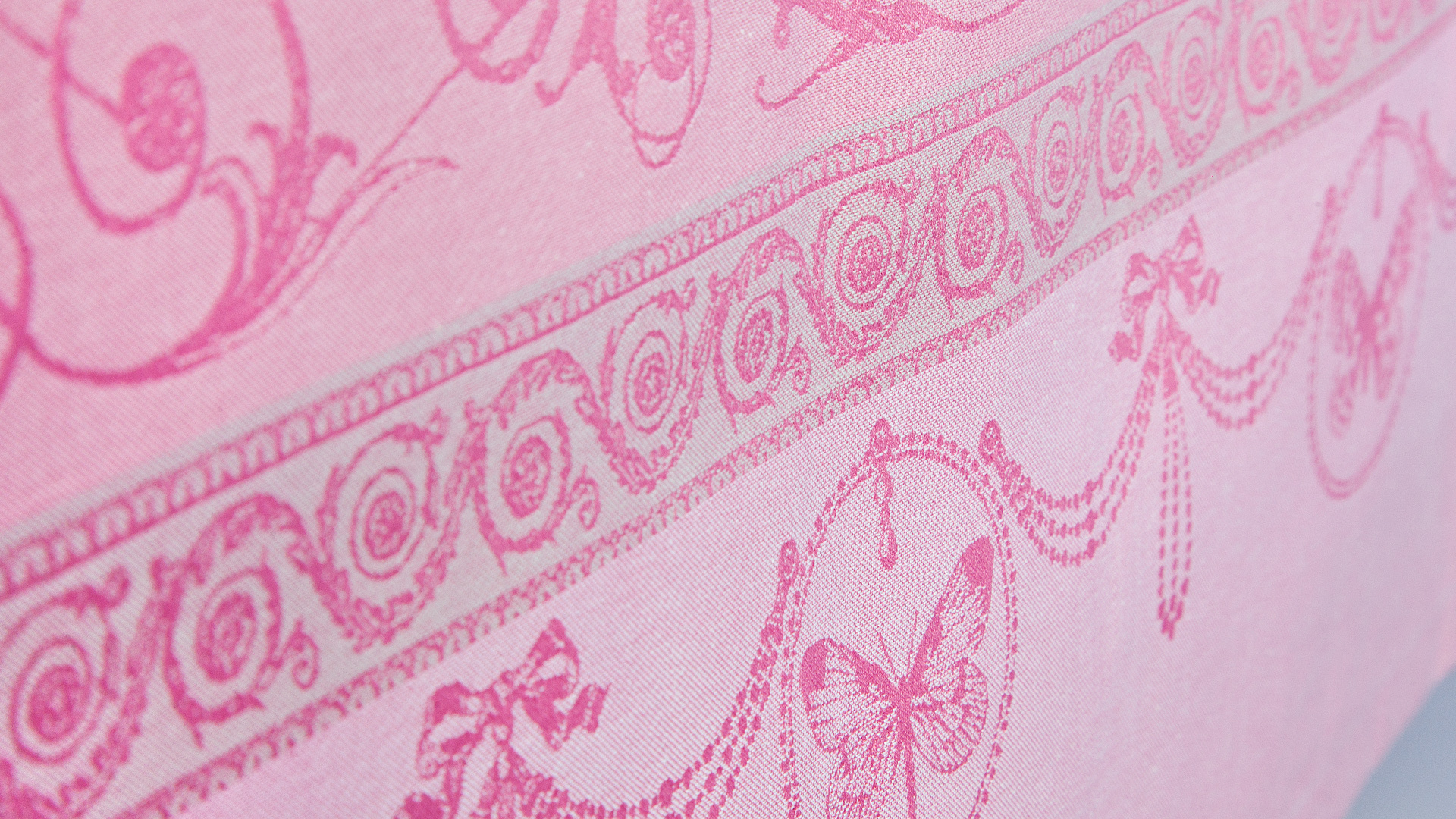 10548550 Garnier-Thiebaut Скатерть 174х364см "Евгения" Ткань  - Вид №1