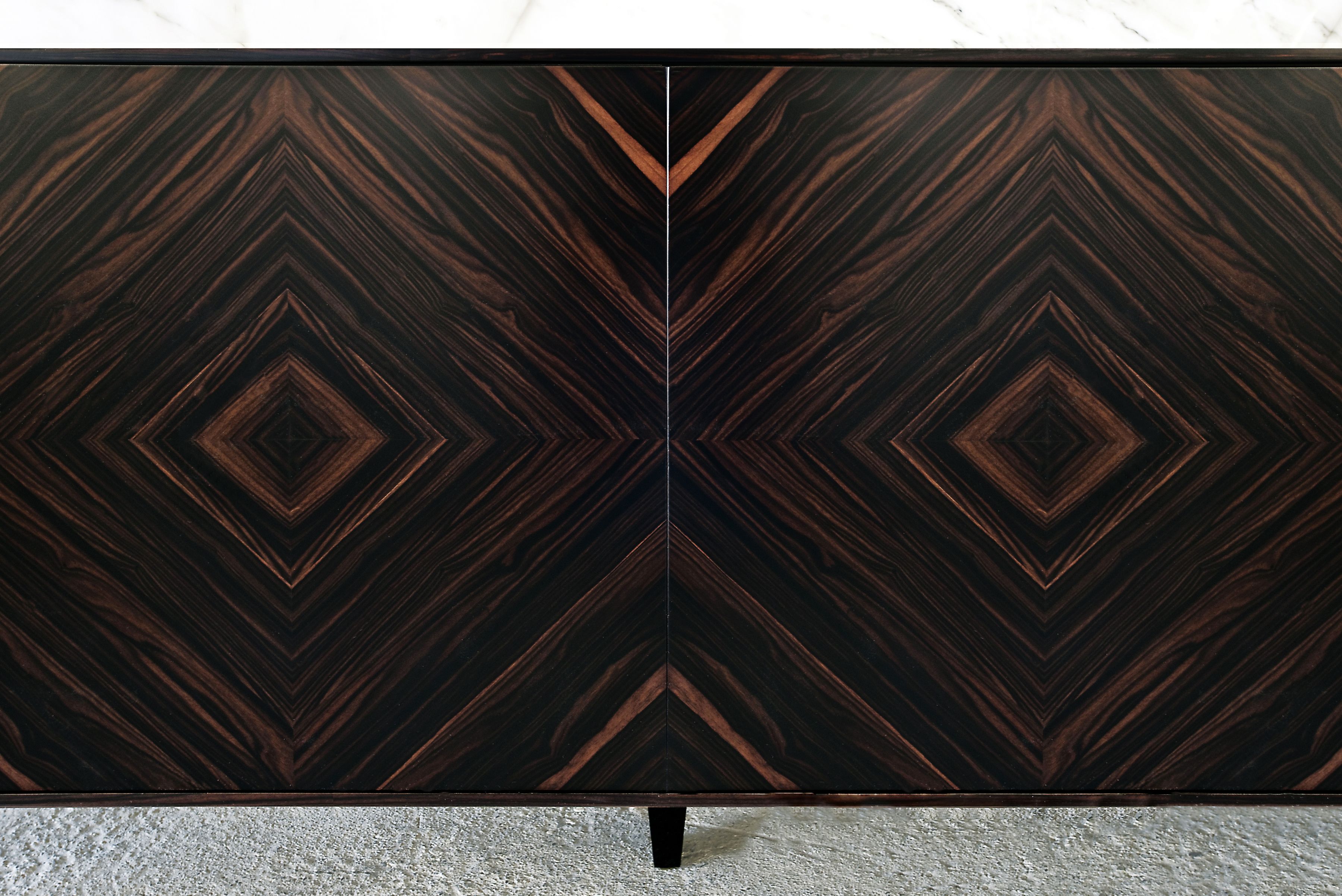 Шкаф из черного дерева с распашными дверями DOM EDIZIONI MICHEL MEDIO ARCH-00076303 - Вид №1