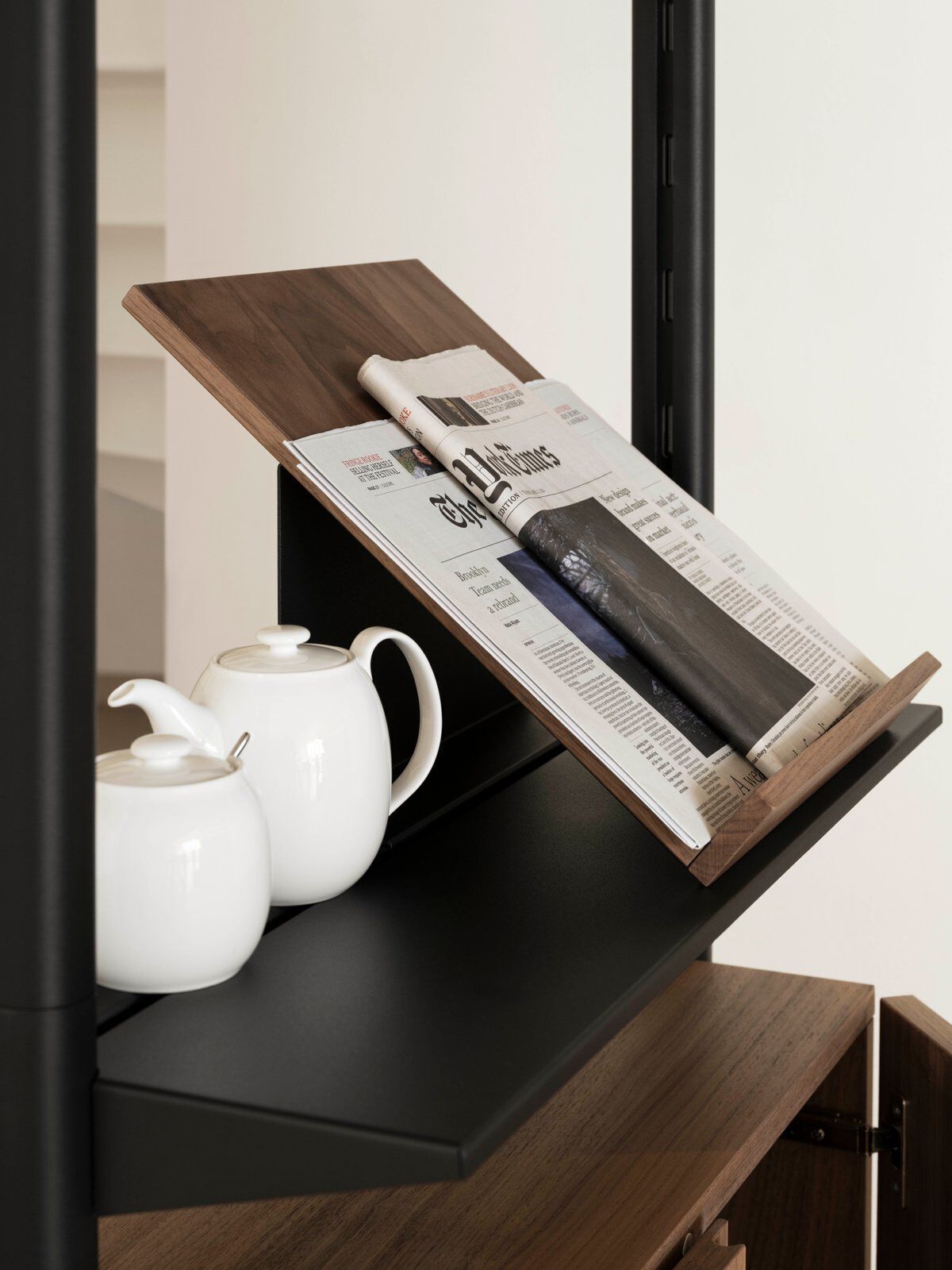 Деревянная стойка для журналов String Furniture Pira ARCH-00149526 - Вид №8