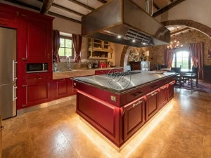 GH LAZZERINI Профессиональная кухня из массива дерева с островом