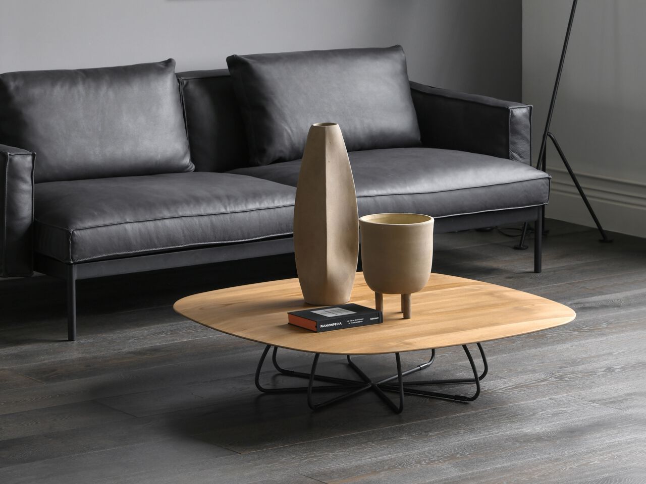 Низкий квадратный журнальный столик из массива дерева Air Division Craft ARCH-00122534 - Вид №5