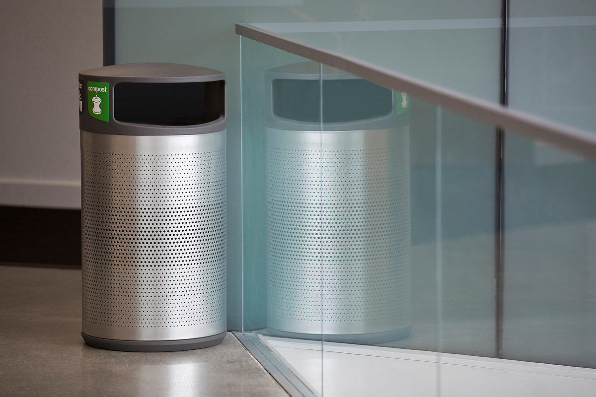 FSRT186 Универсальная емкость для мусора и утилизации  Forms-surfaces 