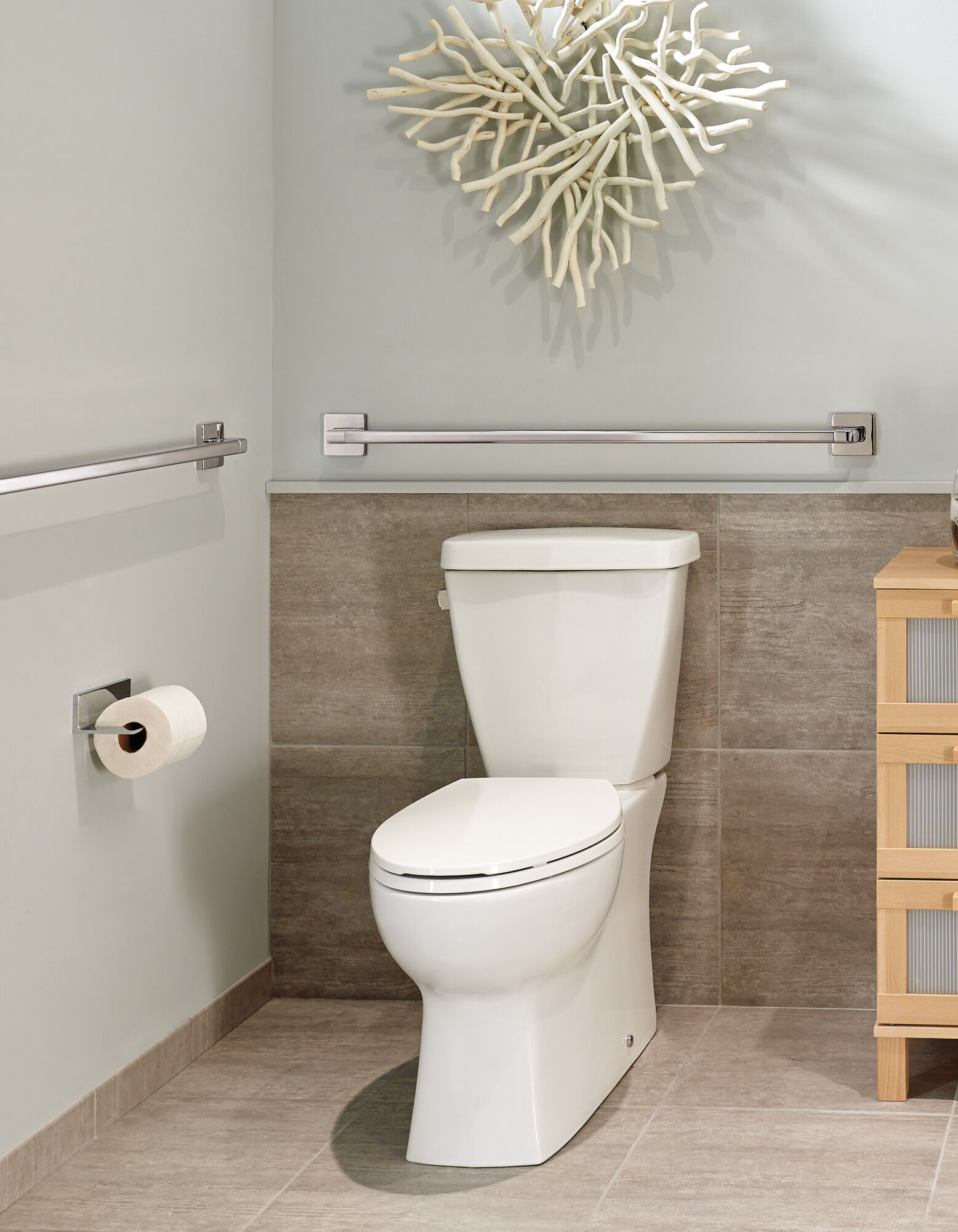 36-дюймовый угловой современный декоративный поручень ADA Delta Faucet 41936-PN - Вид №3