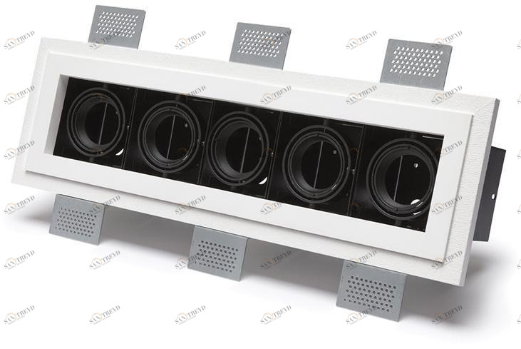 9010 novantadieci Точечный светильник для нескольких встраиваемых потолков из cristaly®  4246e 