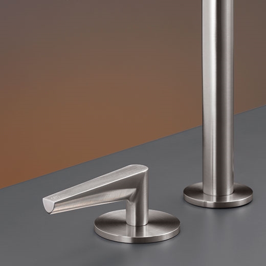 два отверстие прогрессирующий смеситель с поворотным носиком Н. 190 мм  FLG01 CEADESIGN  - Вид №2