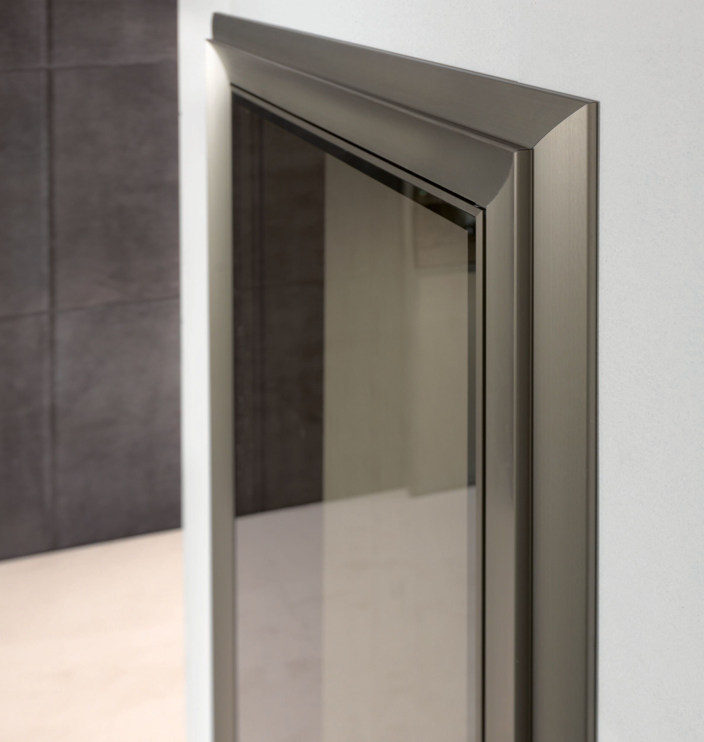 Зеркальная стеклянная распашная дверь Longhi Aluminiun Chic-Doors ARCH-00000759 - Вид №5