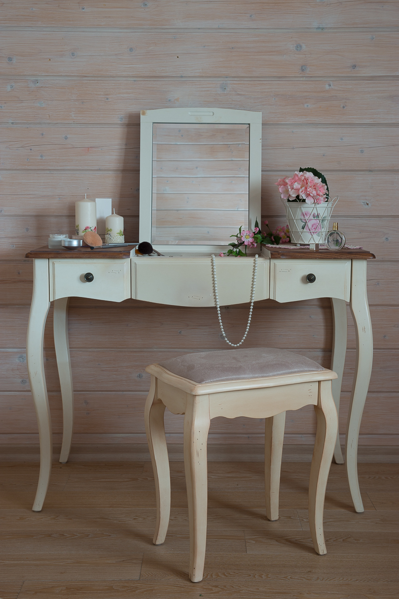 Табурет Mobilier de Maison с мягким сиденьем ДОМАШНЯЯ ОБСТАНОВКА MOBILIER DE MAISON 017198 Белый;бежевый Santreyd  - Вид №1