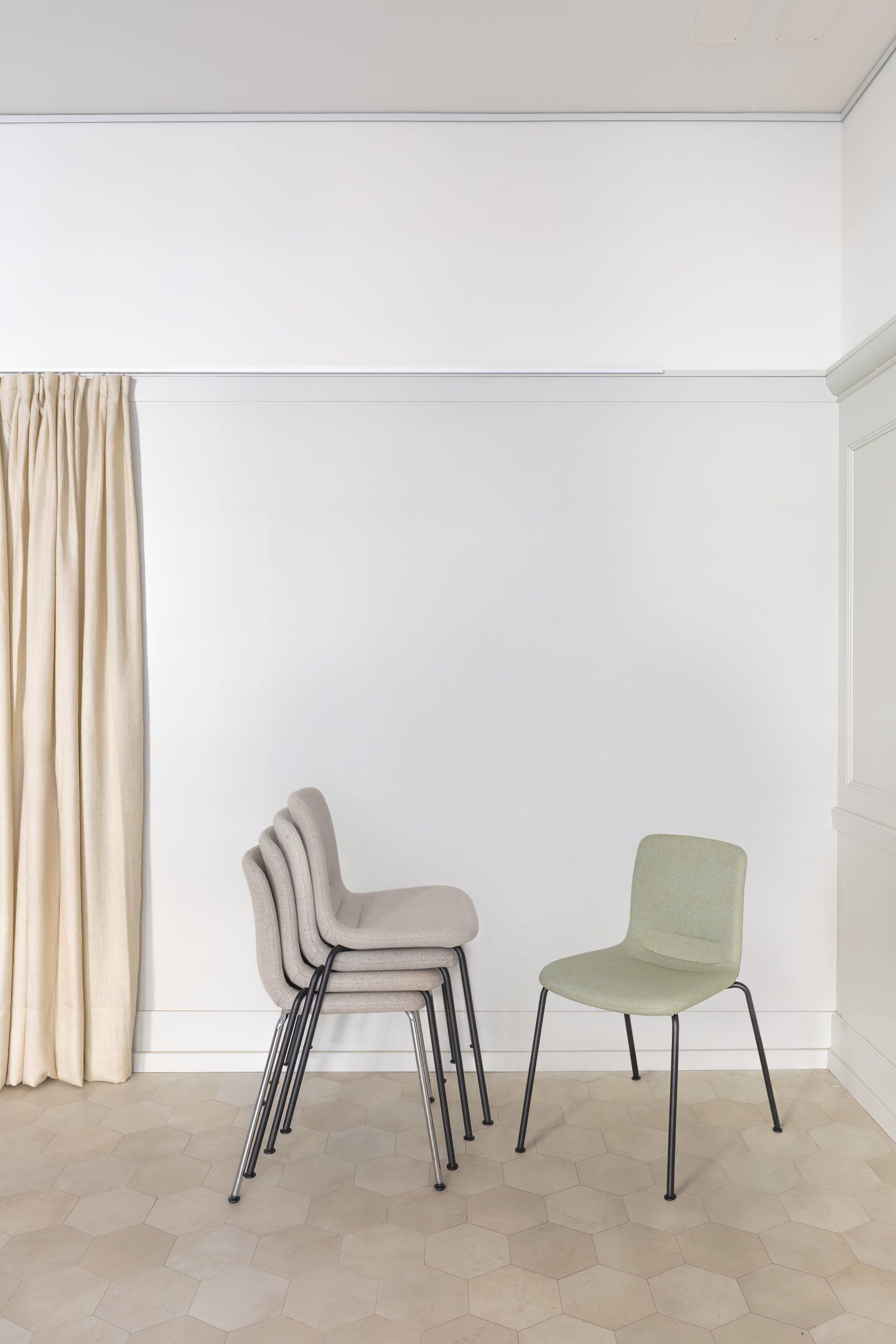 Штабелируемый стул с мягкой тканью VITRA Hal Soft ARCH-00029111 - Вид №10