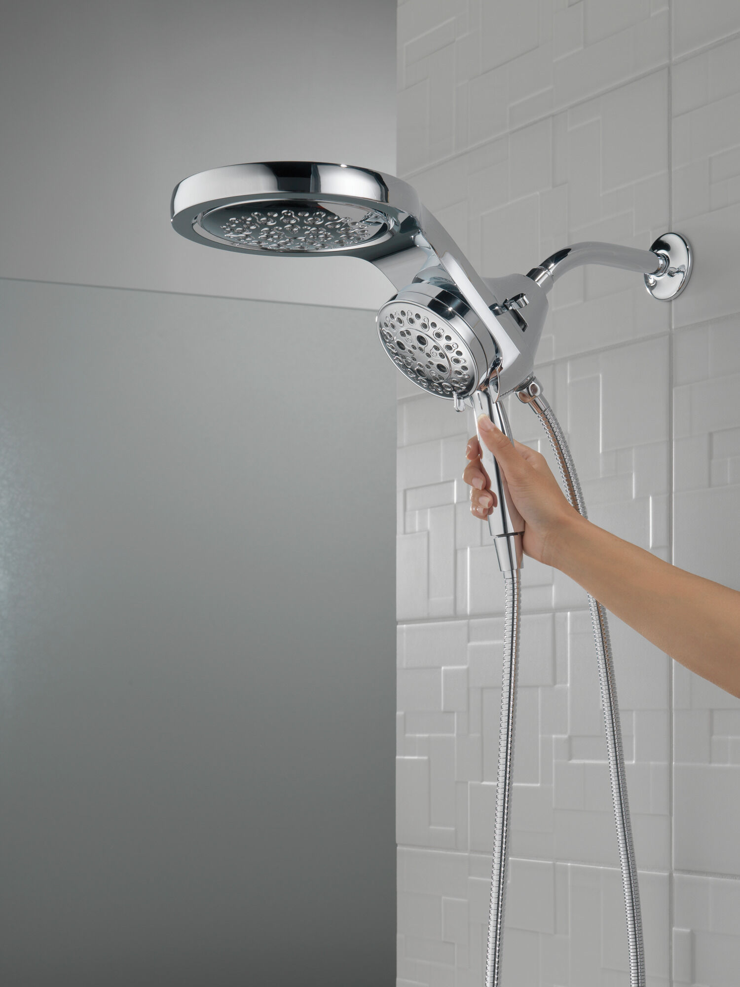 58680-RB25 HydroRain® H2Okinetic® 5-регулировочная душевая лейка два в одном Delta Faucet Universal Showering Венецианская бронза  - Вид №9