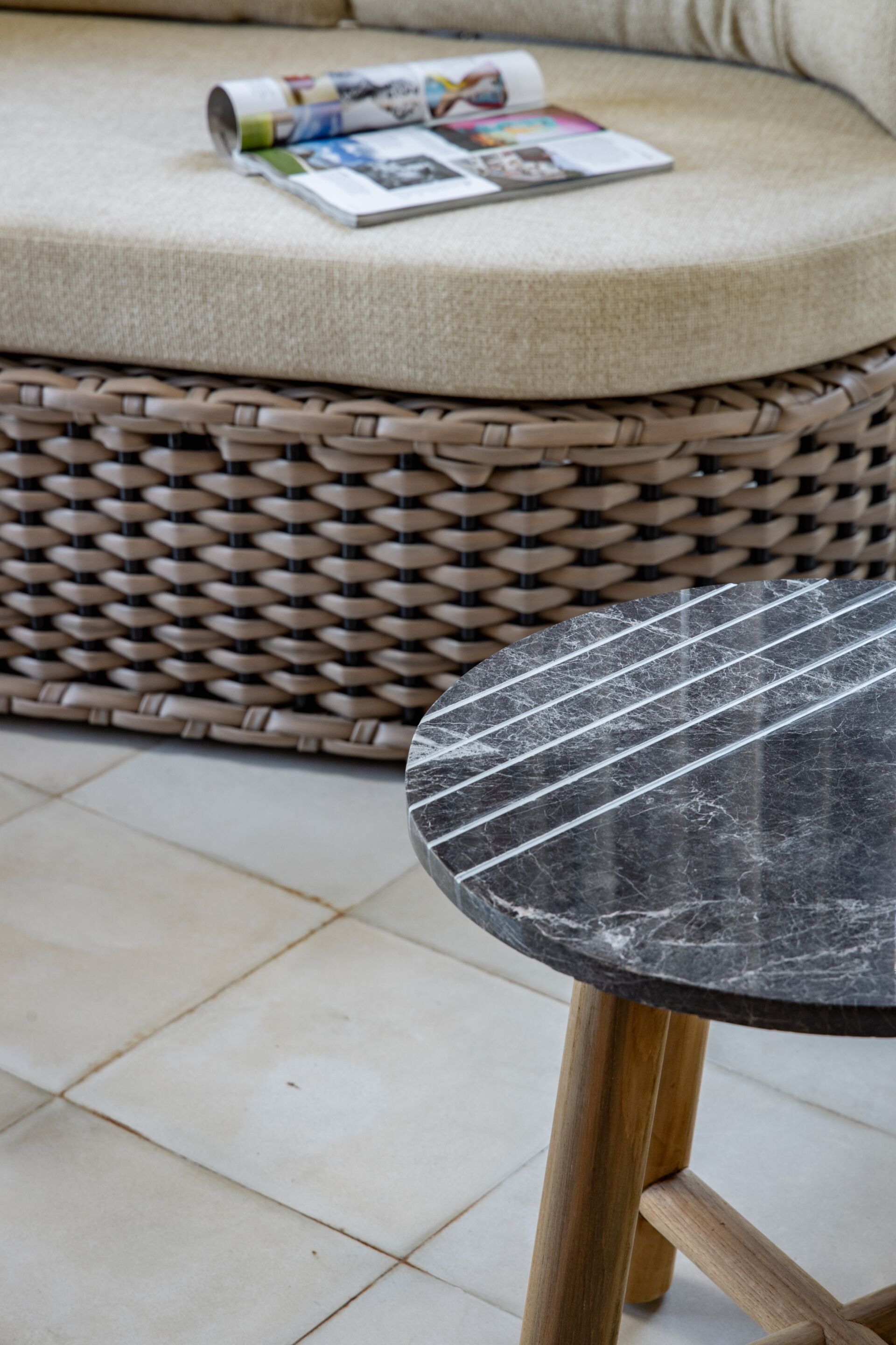 Мраморный круглый садовый столик cbdesign Убуд ARCH-00054729 - Вид №2