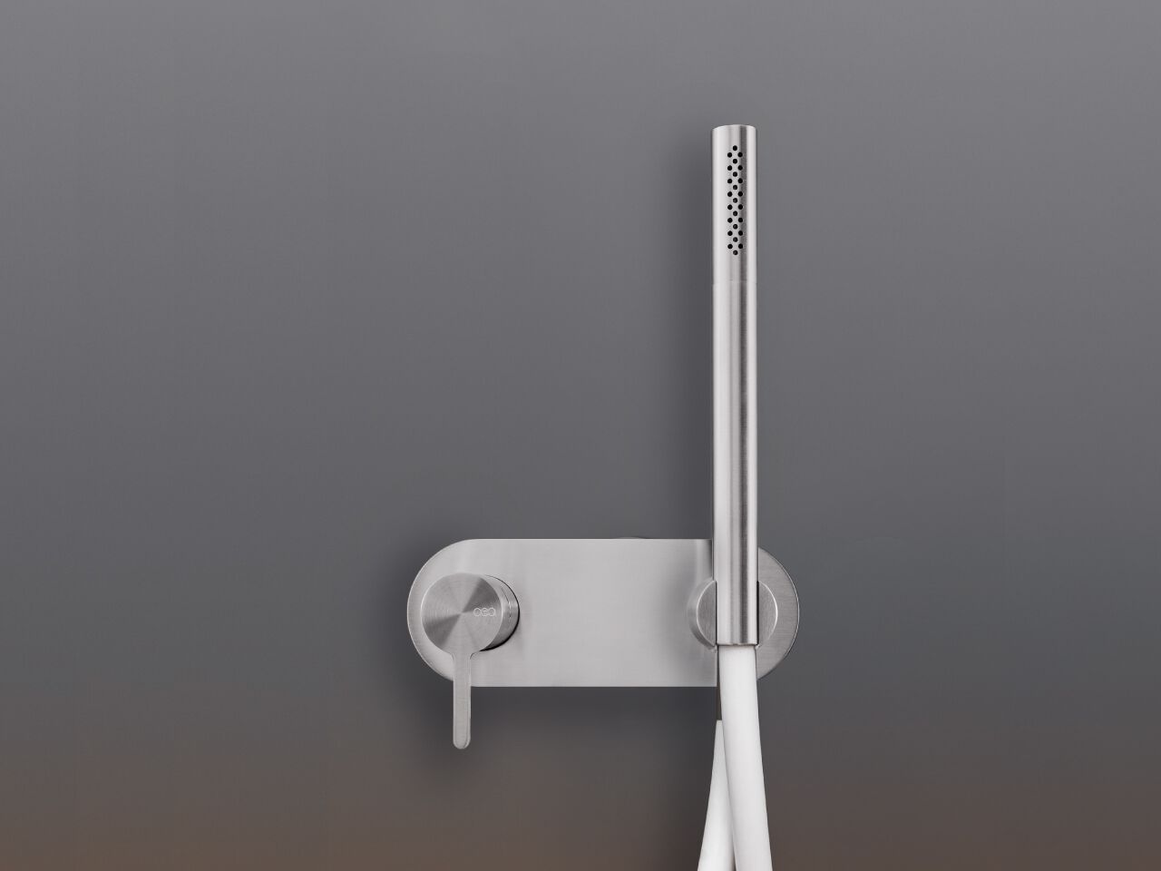 Настенный смеситель для ванны или душа с ручным душем CEADESIGN INNOVO ARCH-00005700 - Вид №1