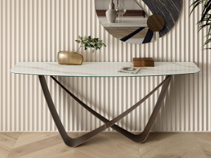 Консольный стол со стальным основанием и столешницей из SuperMarmo