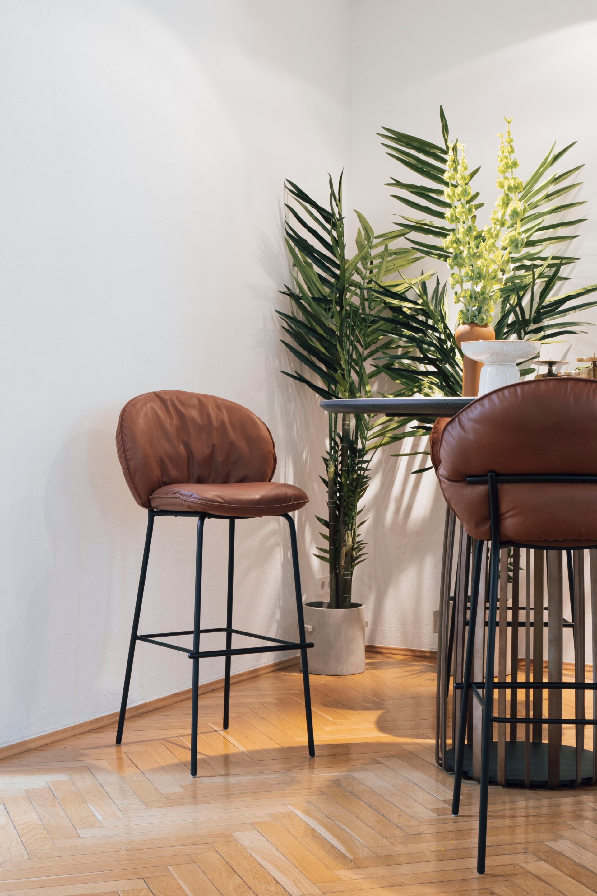 Кожаный мягкий барный стул Freifrau Marie ARCH-00150031 - Вид №3