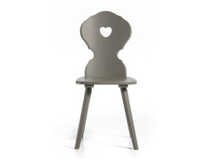 Деревянный стул