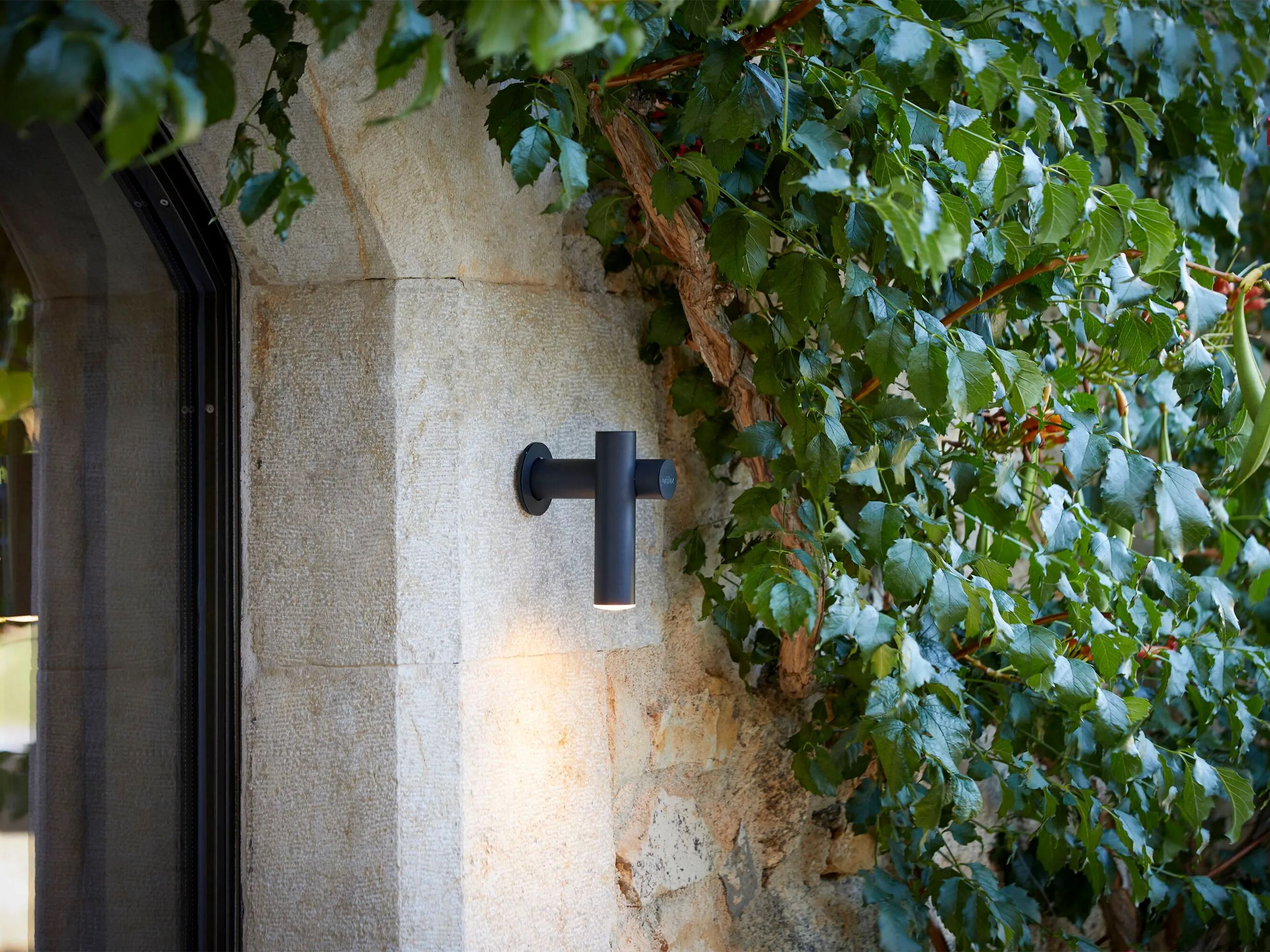 Металлическая наружная настенная лампа Estiluz Tik ARCH-00084946 - Вид №1