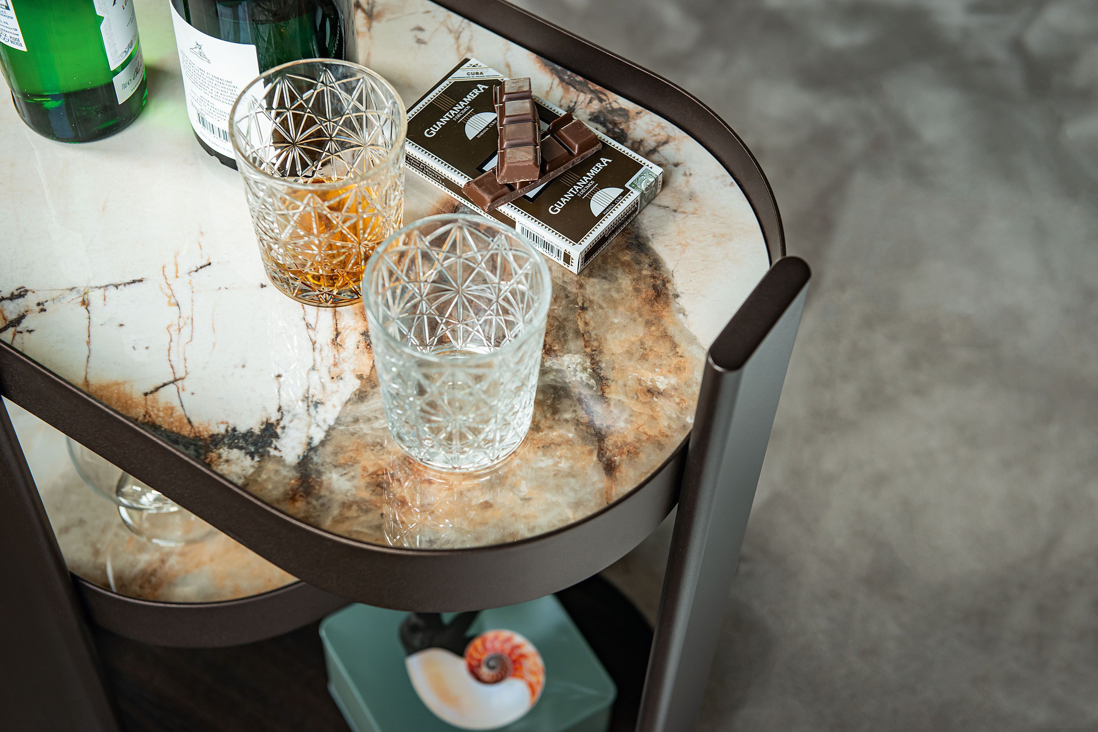 Металлическая барная тележка с керамической столешницей Cattelan italia TONIC ARCH-00046329 - Вид №3