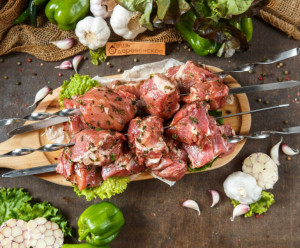 6262 Шашлык из свиной шейки в чесночном маринаде Вкусляндия