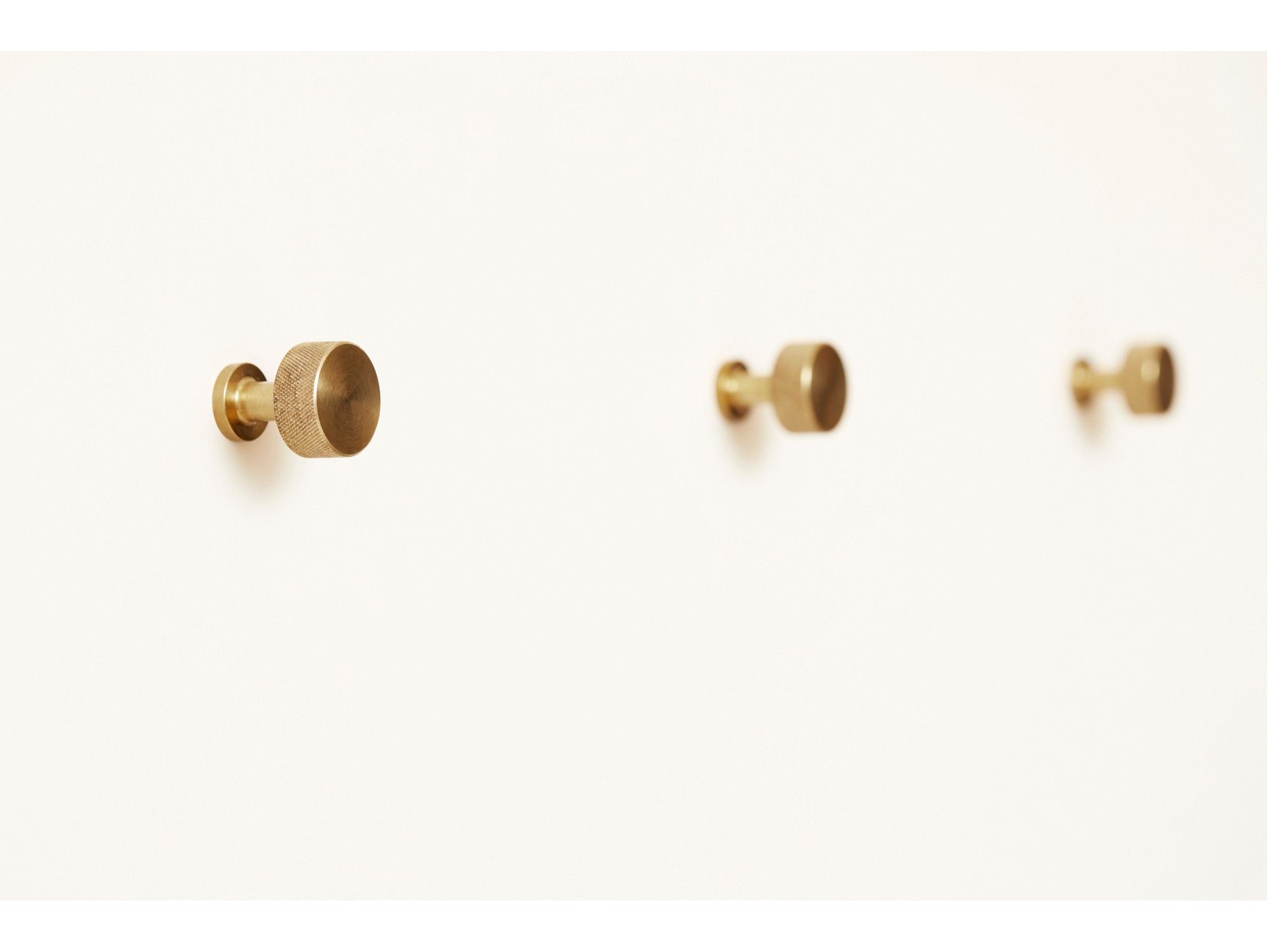 Вешалка для одежды / латунная ручка Form & Refine Angle ARCH-00151150 - Вид №5