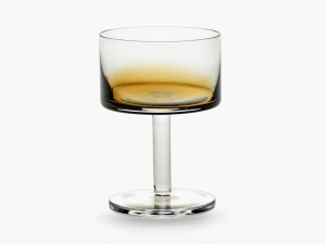 Стеклянная чашка