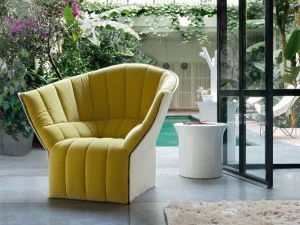 Ligne Roset Кресло с обивкой из ткани с подлокотниками Moël