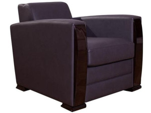 Кожаное кресло