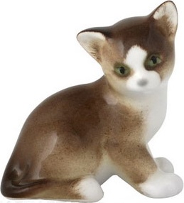 100467 Императорский фарфоровый завод Скульптура "Котёнок Парамоша" (коричневый) Фарфор твердый