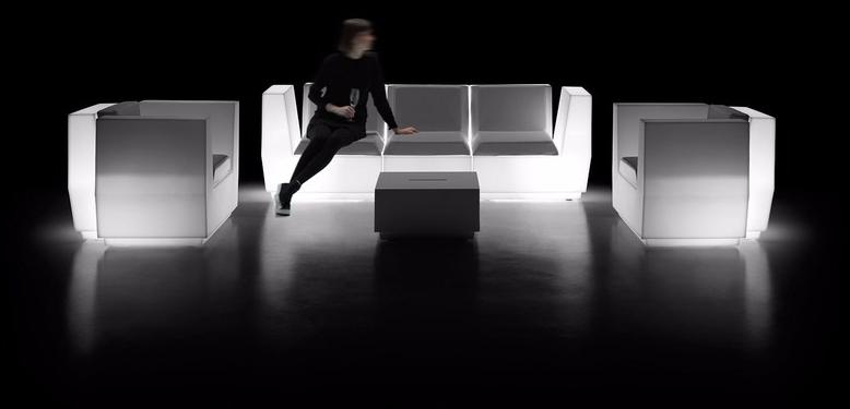 Plust Светящееся кресло из полиэтилена с подлокотниками Big cut sun-id-1384115 - Вид №1