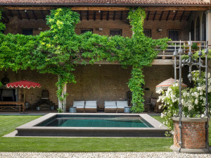 Полуподвальный бассейн