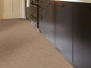 Нескользящий виниловый пол