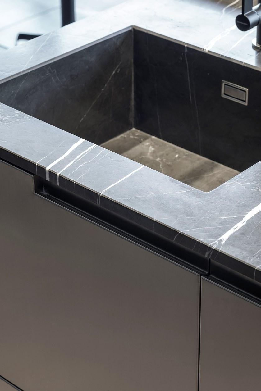 TM Italia Cucine Кухня с двойным островом и высокими шкафами с выдвижными дверцами T45 sun-id-1487958 - Вид №9