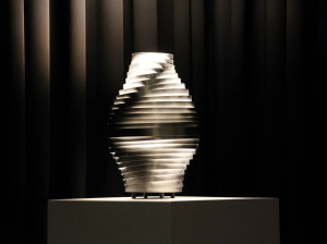 Светодиодная настольная лампа из нержавеющей стали