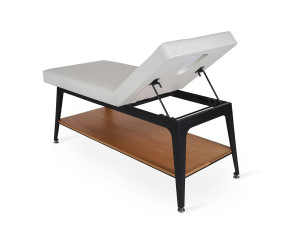 Массажная кровать из массива дерева