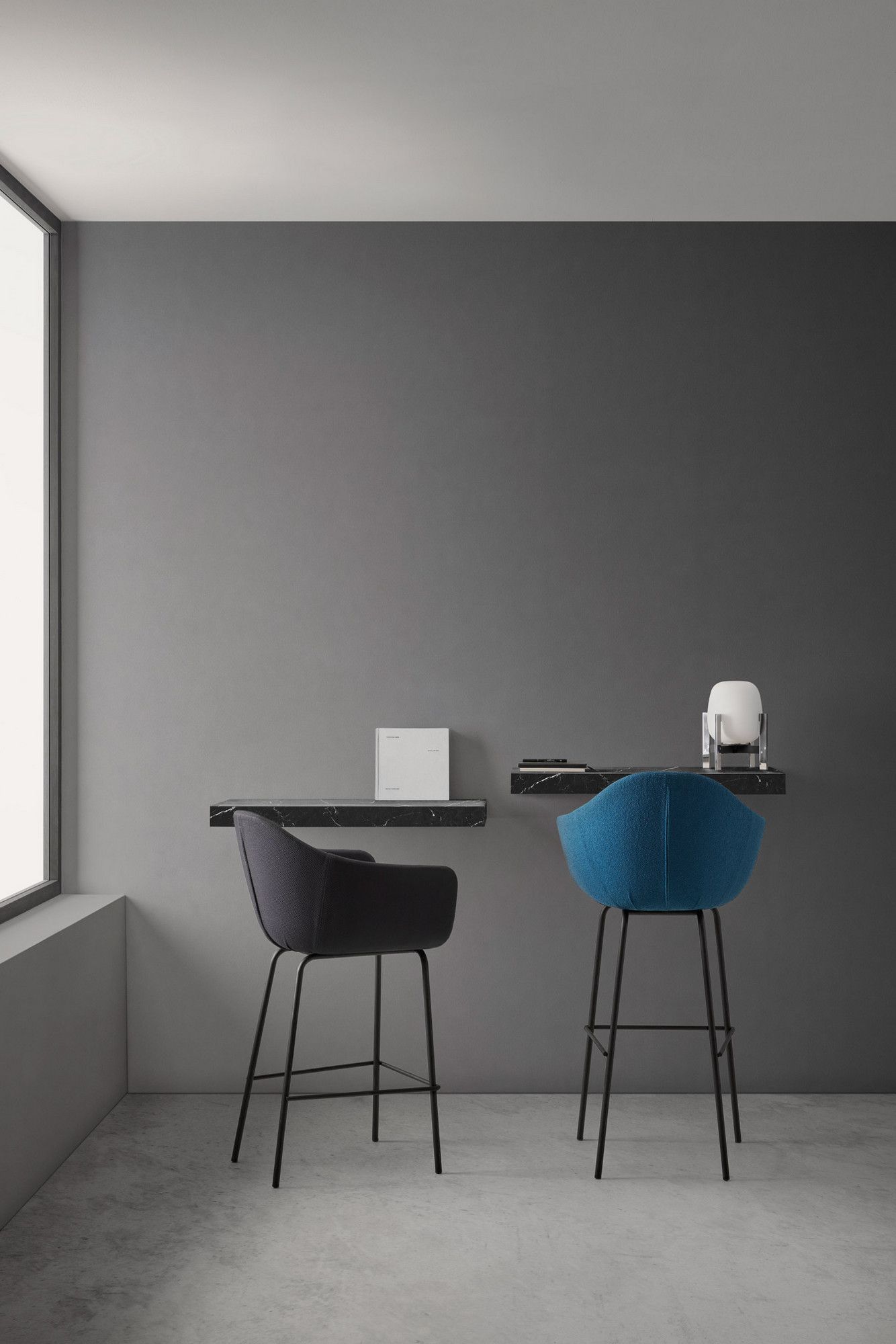 Высокий тканевый стул с подставкой для ног Blasco&Vila Nomad ARCH-00040540 - Вид №2