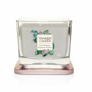 Свеча средняя Exotic Bergamot "Экзотический бергамот" 347гр 28-38 часов YANKEE CANDLE  268075 Серый