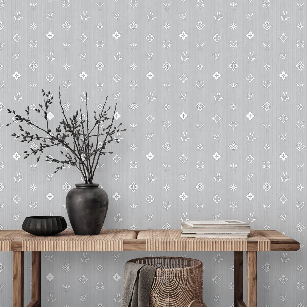 Victoria Stenova Monogramm: Серые флизелиновые обои с аристократичным узором 89425435 STLM-1574847 - Вид №4