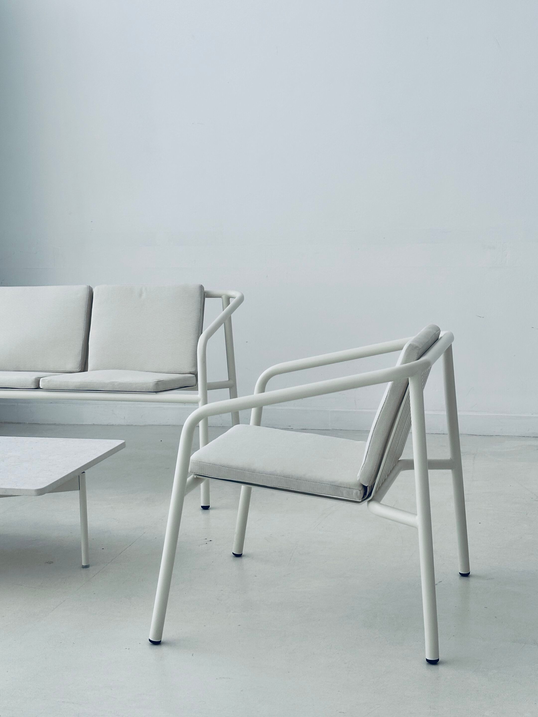 Алюминиевая садовая скамейка со спинкой Branca Lisboa Erva ARCH-00052035 - Вид №2