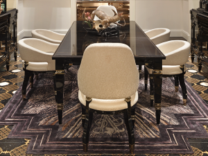 Стол  VISIONNAIRE WINDSOR