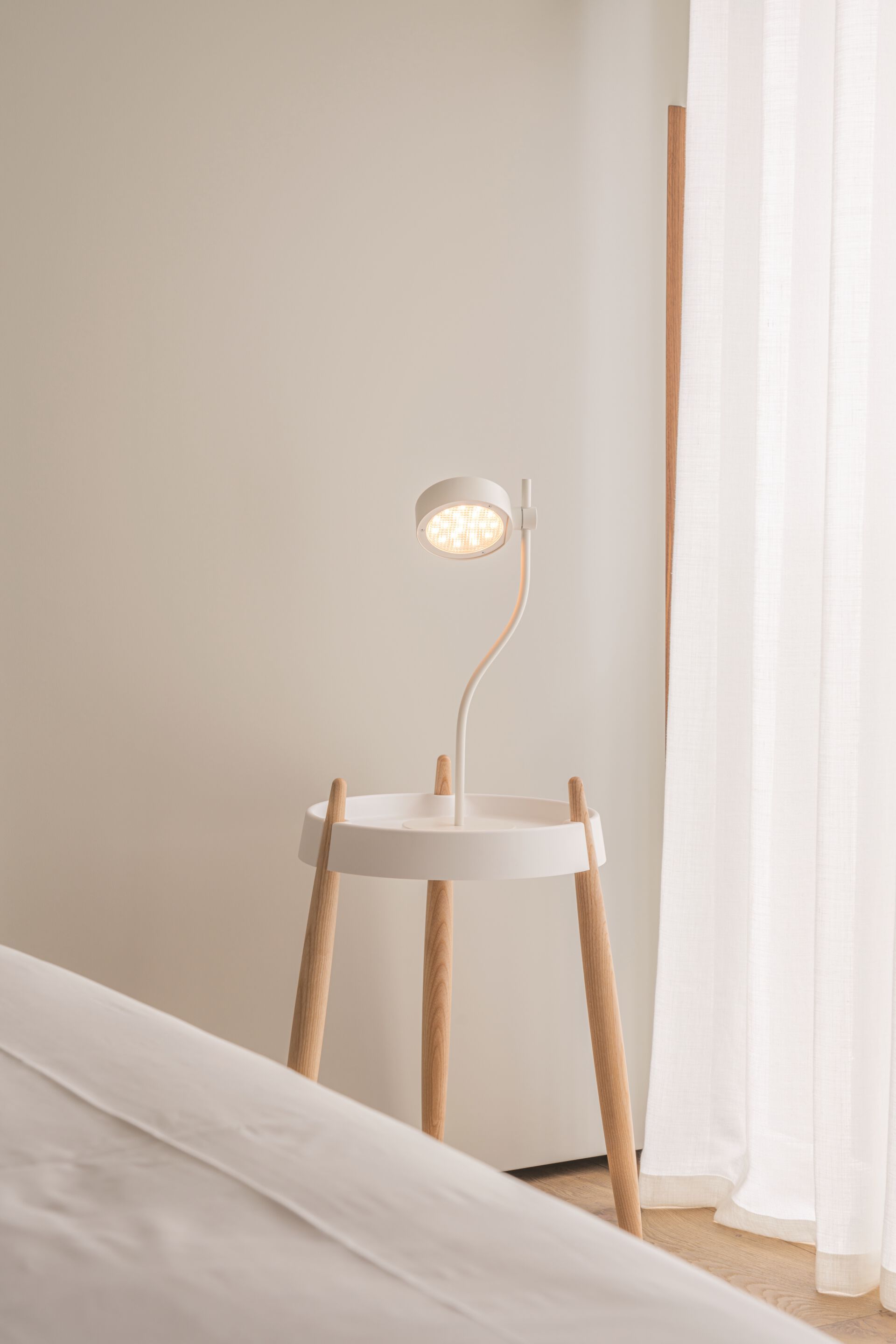 Алюминиевая светодиодная настольная лампа с диммером Zafferano Super O ARCH-00031810 - Вид №2