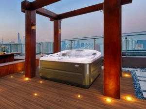 Jacuzzi® Наземный мини-бассейн с гидромассажем на 6 мест J-400™ J-445™