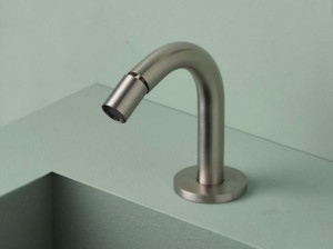 Дозирующий носик из нержавеющей стали для напольного биде